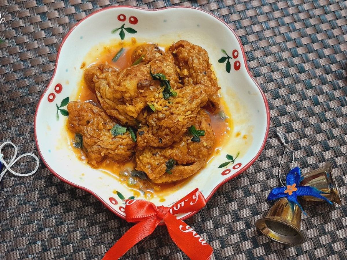 Chả cá chiên sốt bơ tỏi