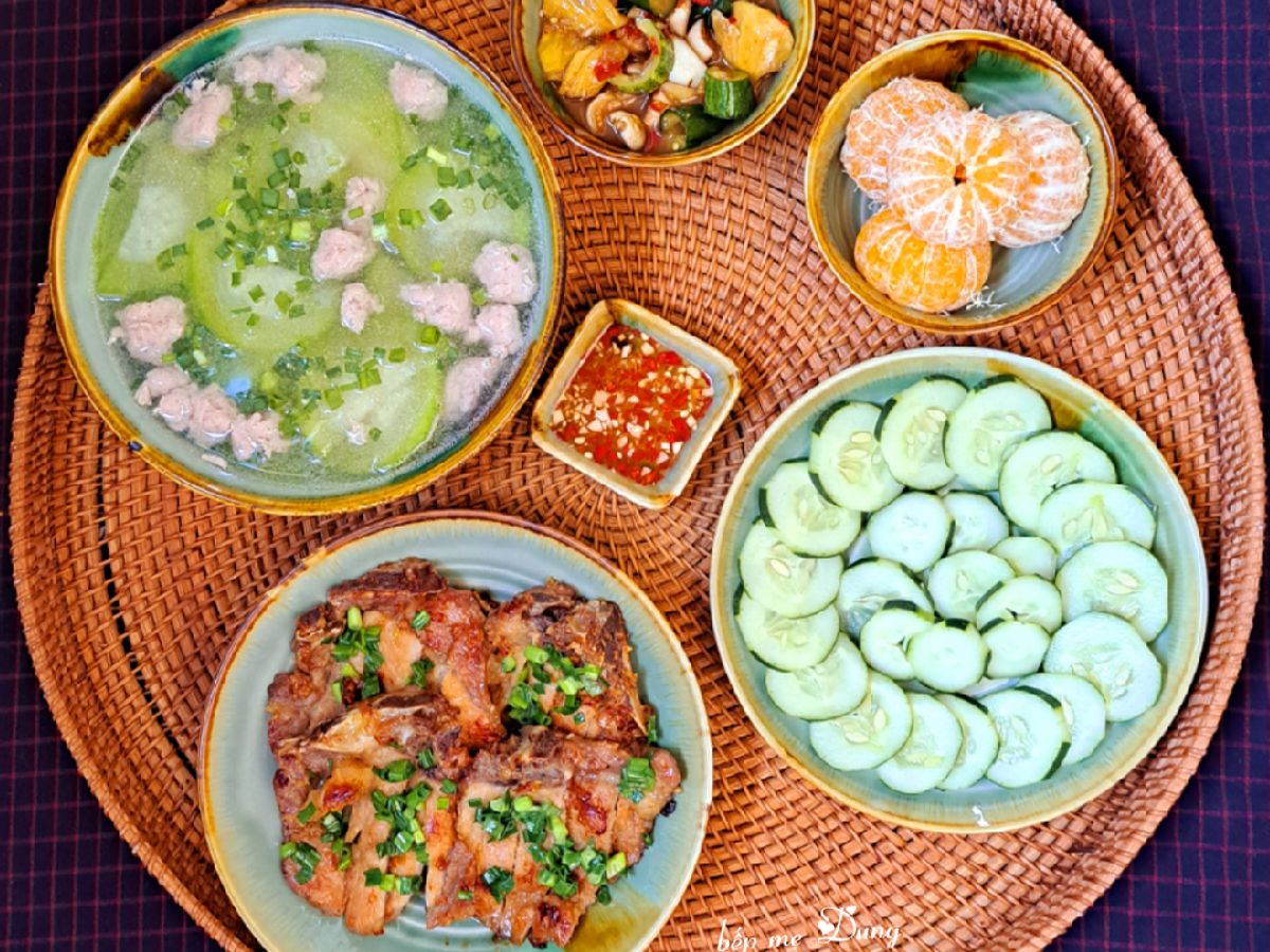 Bữa cơm gia đình (Cơm nhà 48)