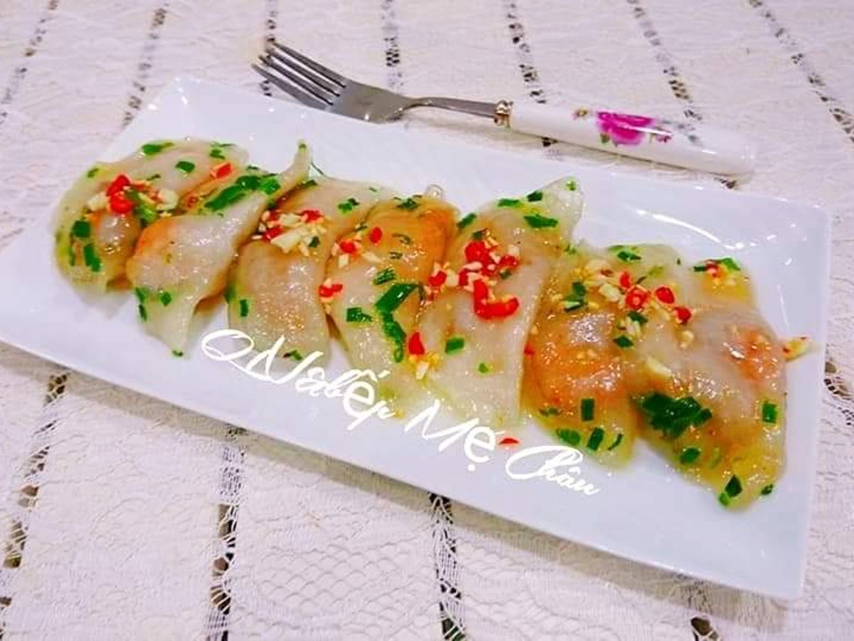 Bánh bột lọc nhân tôm thịt