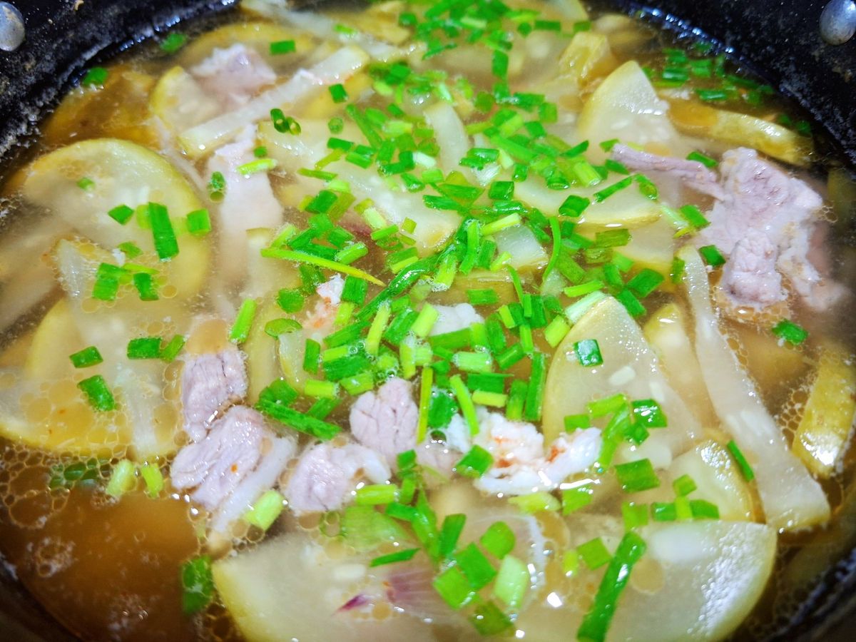 Canh Bầu Chua Nấu Tôm Thịt