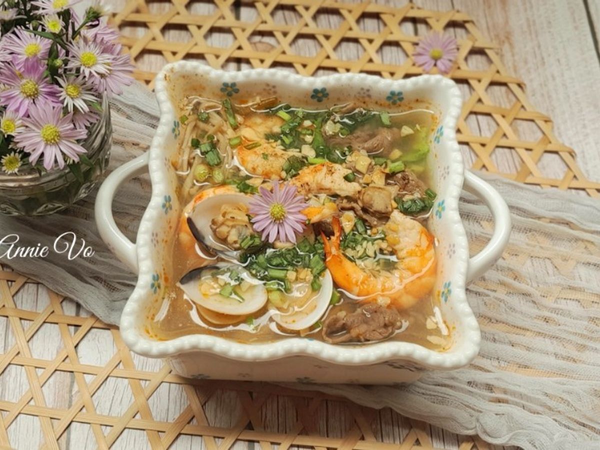Canh chua hải sản
