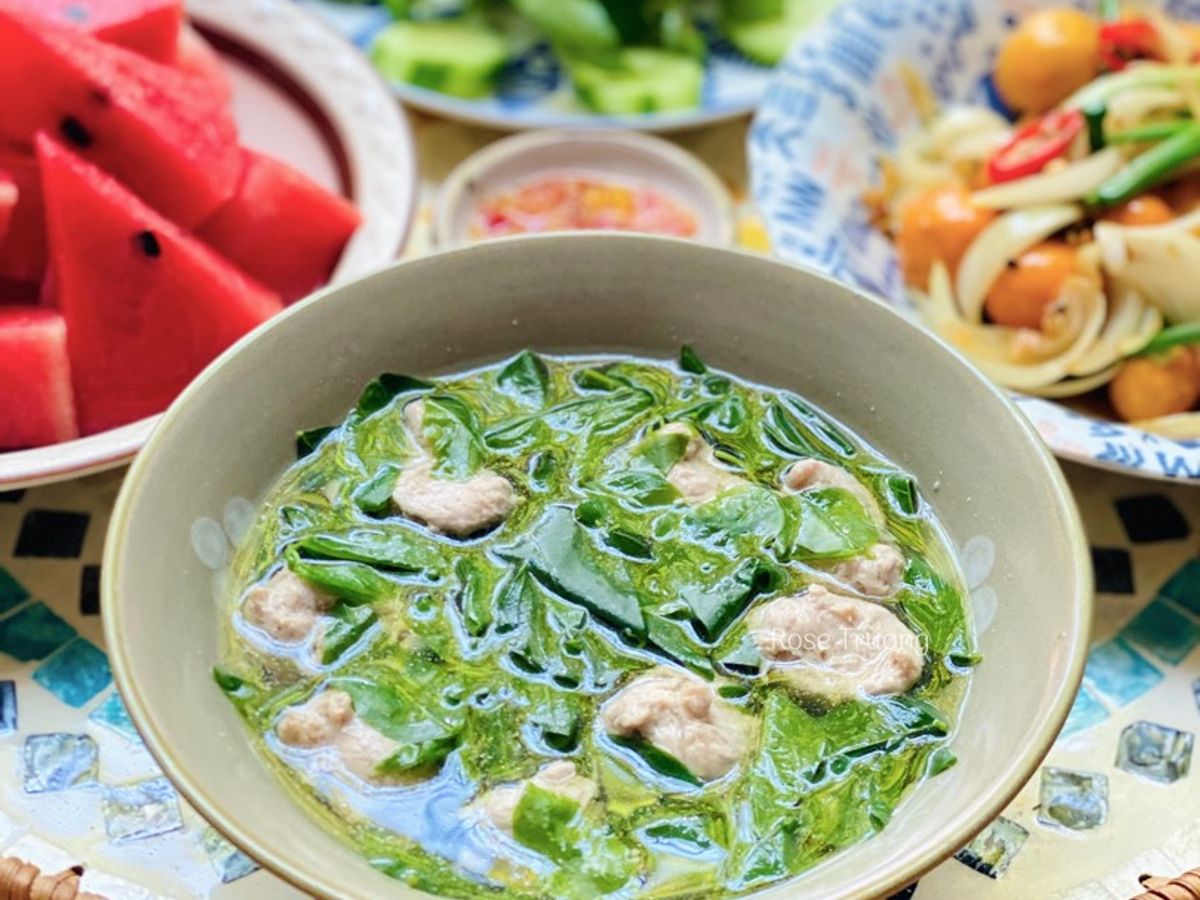 Canh Rau Ngót Nấu Mọc
