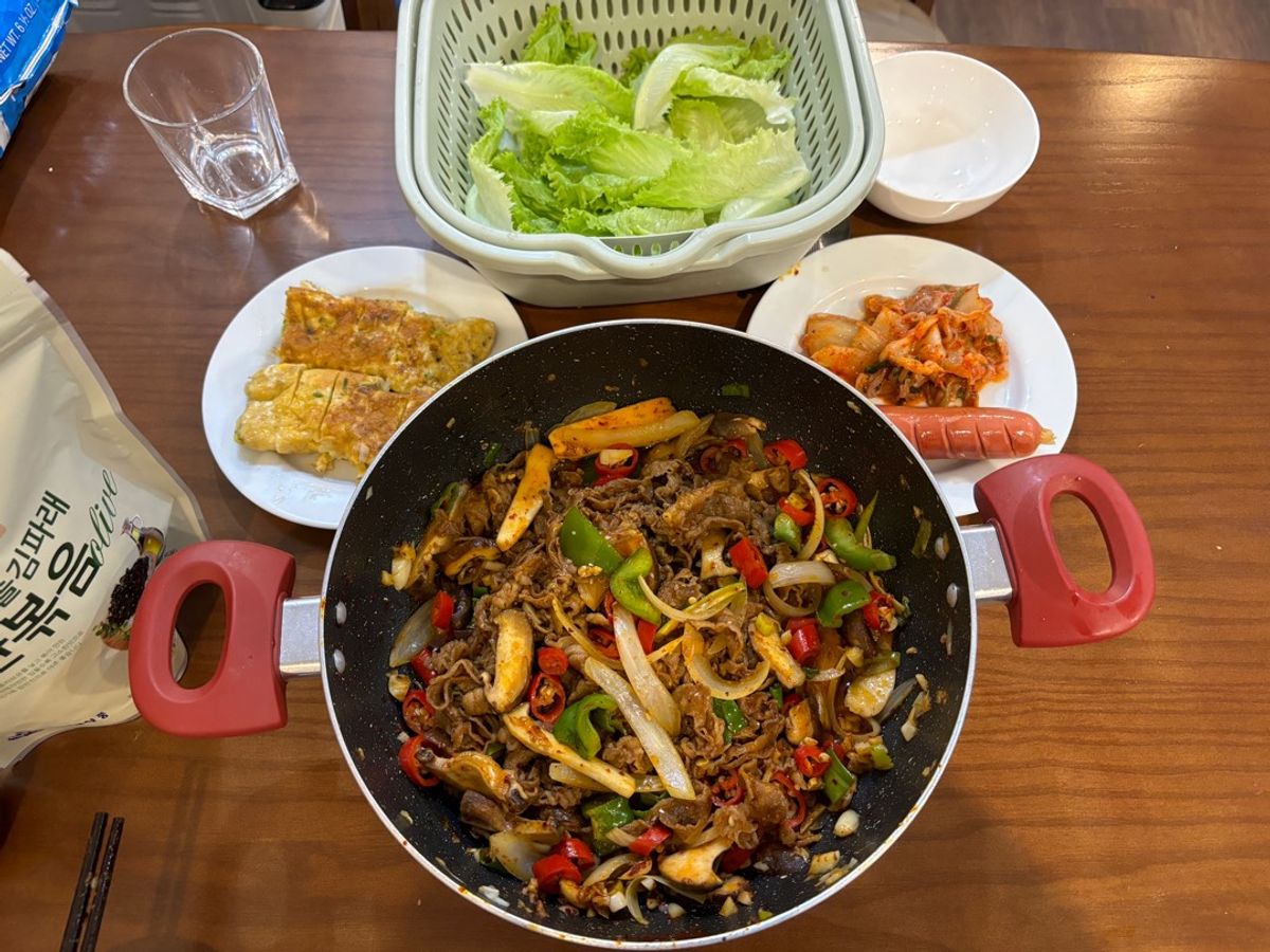 제육볶음 Thịt xào cay kiểu Hàn