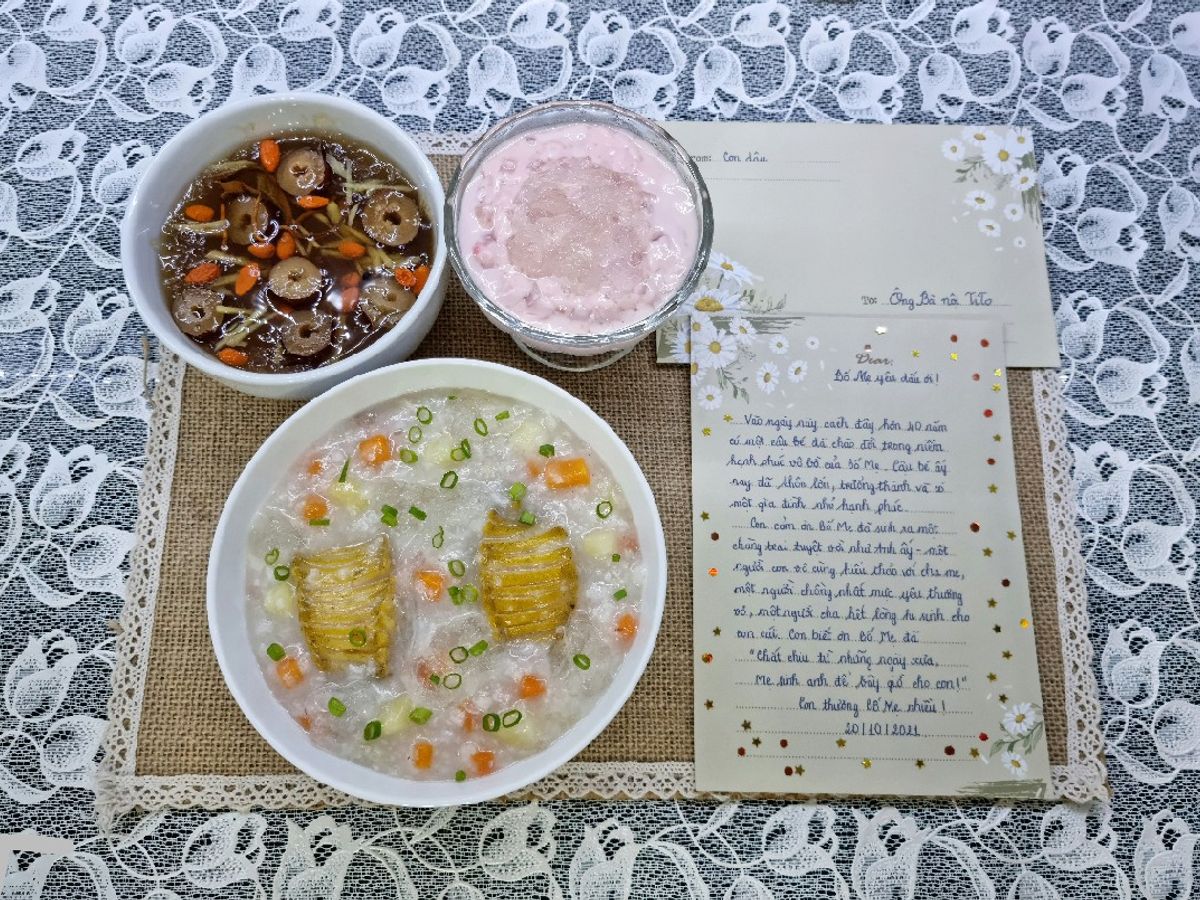 Cháo yến bào ngư thịt bằm