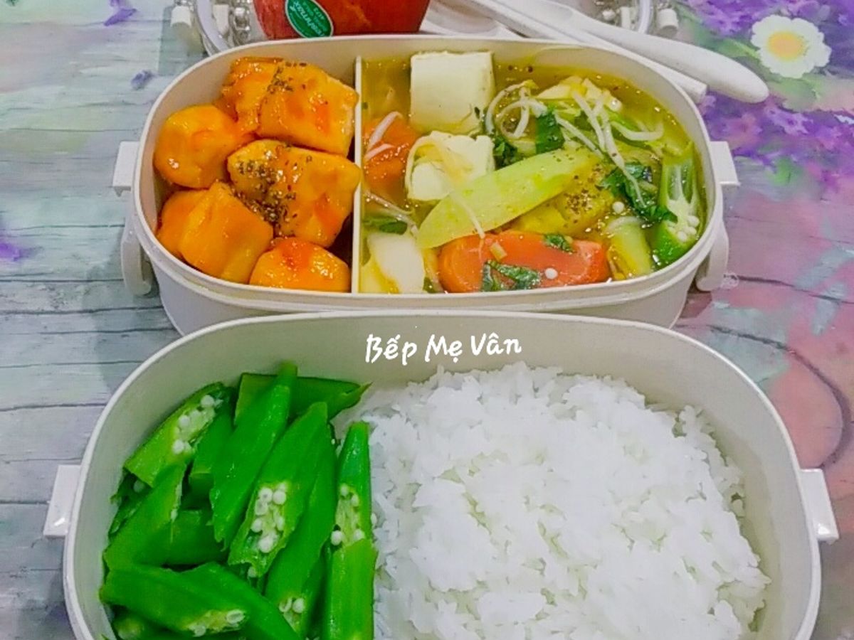 Hộp Cơm Vui Vẻ 8(Cơm chay: canh chua chay,đậu hủ chiên...)