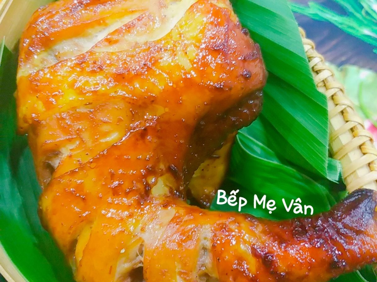 Đùi gà nướng nồi chiên không dầu gồm má và đùi gà (da gà,thịt gà và xương gà)