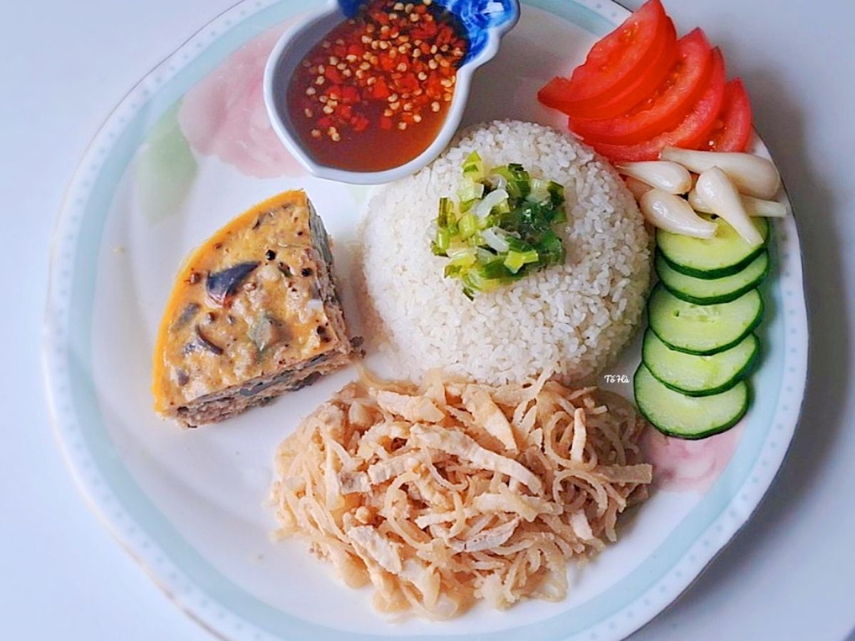 Cơm Tấm bì, chả trứng tại nhà
