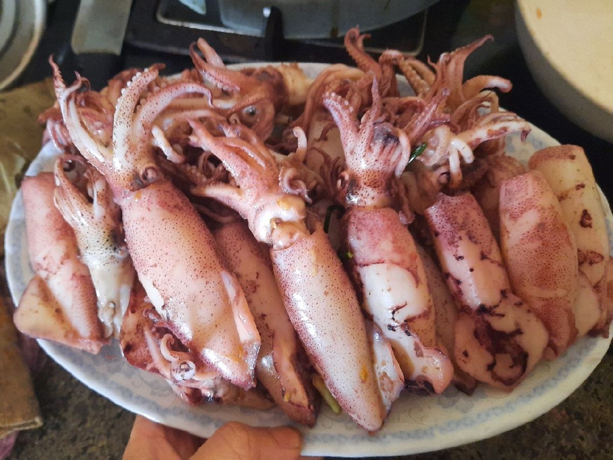 Mực luộc bia