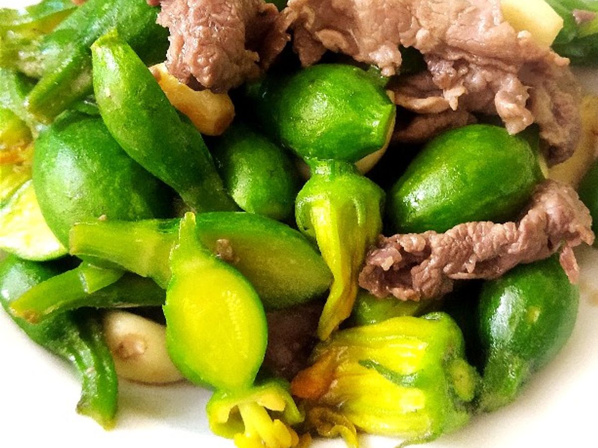 Hoa bí xào thịt bò