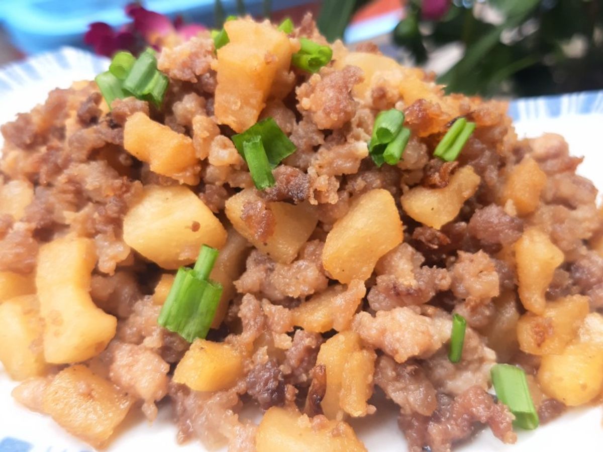 Thịt xay rang tóp mỡ