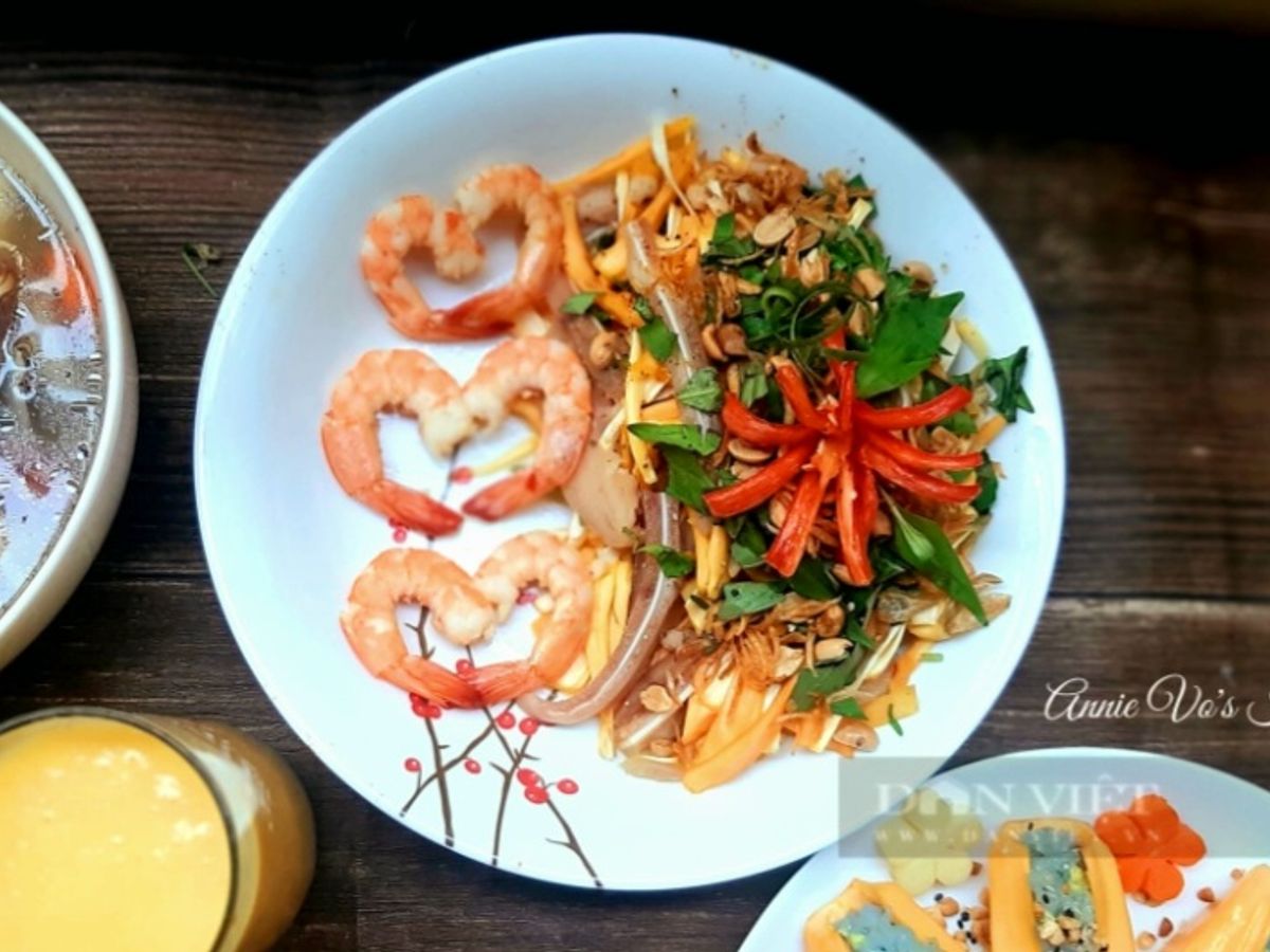 Gỏi xơ mít trộn tôm và tai heo