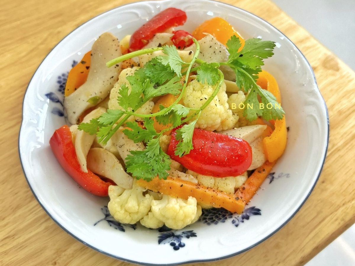 Bông Cải Trắng Xào Nấm Chay