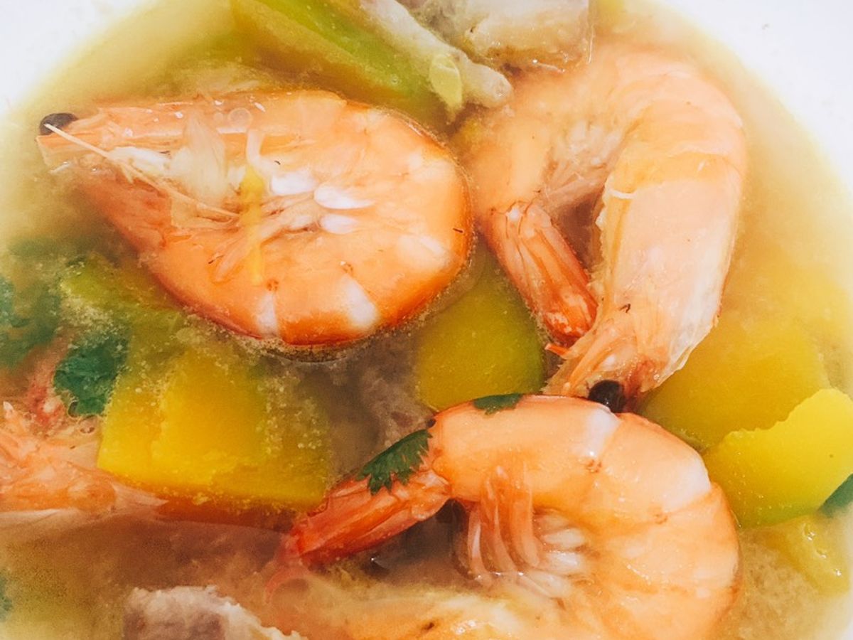 Canh bí đỏ tôm thịt