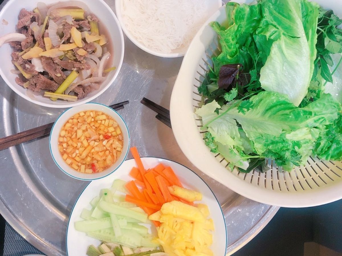 Bò cuốn rau củ ngày hè (mâm cơm nhỏ của Trang 55)