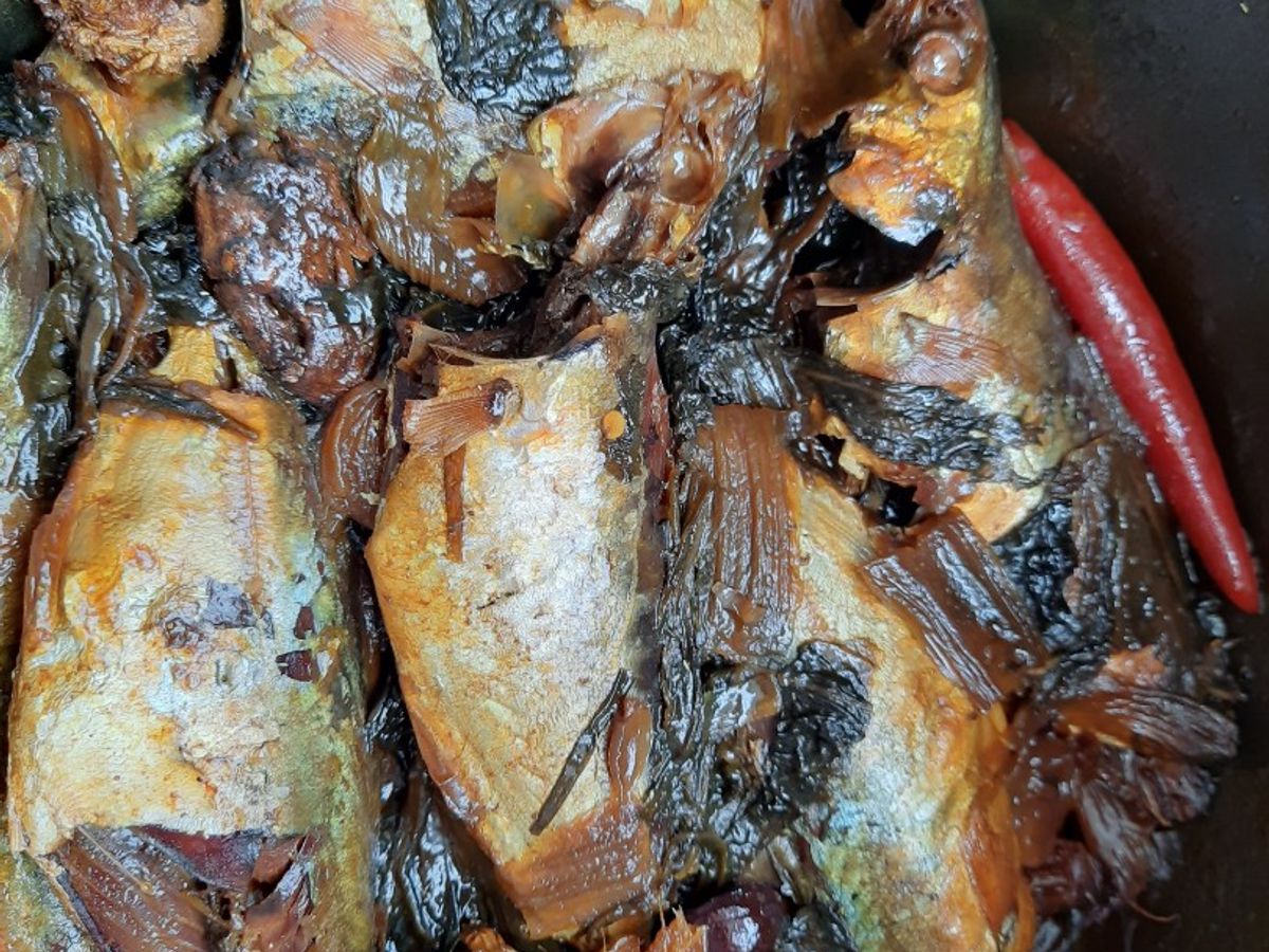 Cá nục kho dưa