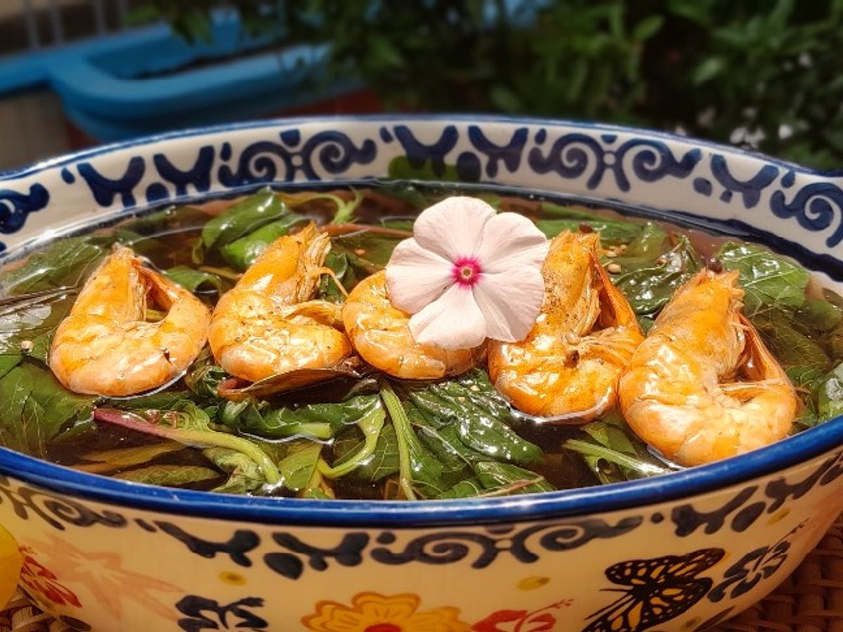 Canh rau dền nấu tôm