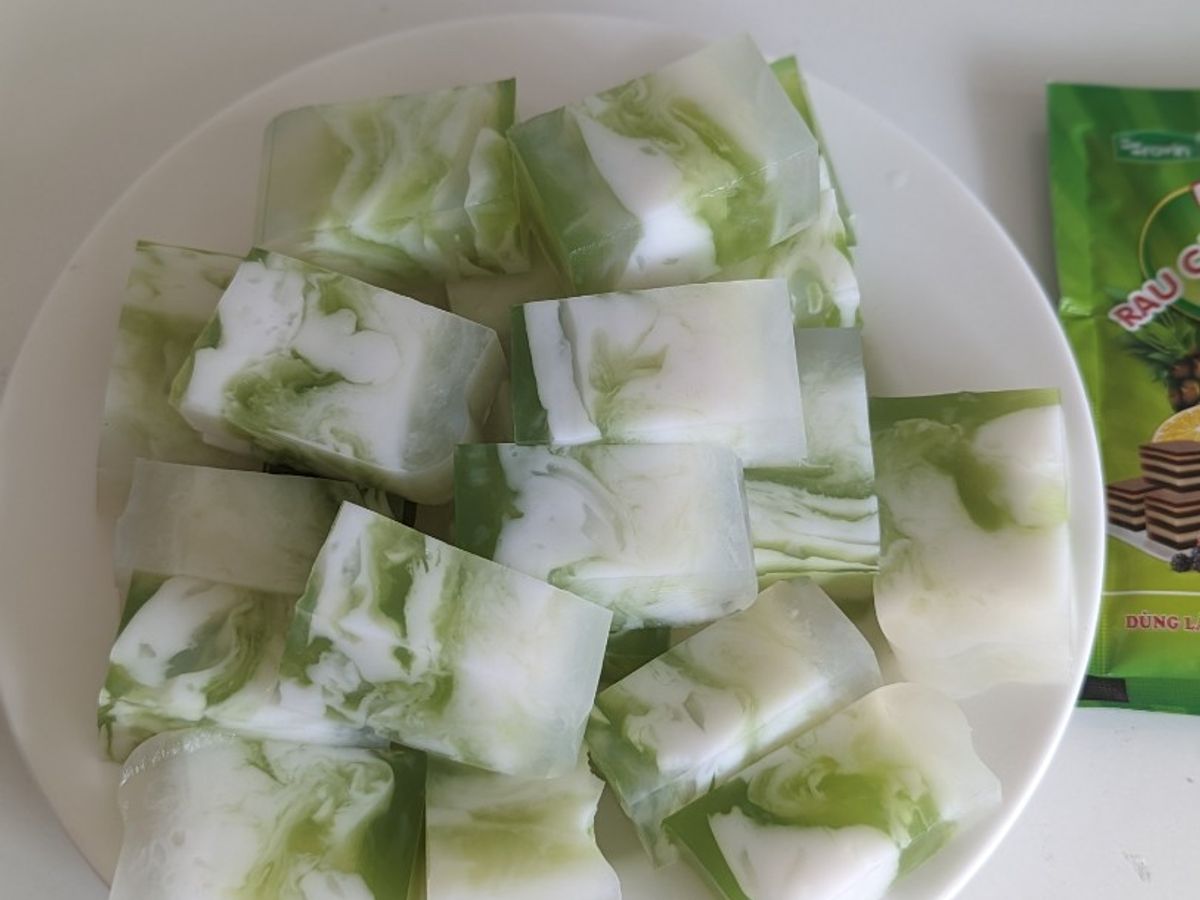 Rau câu vân mây lá dứa