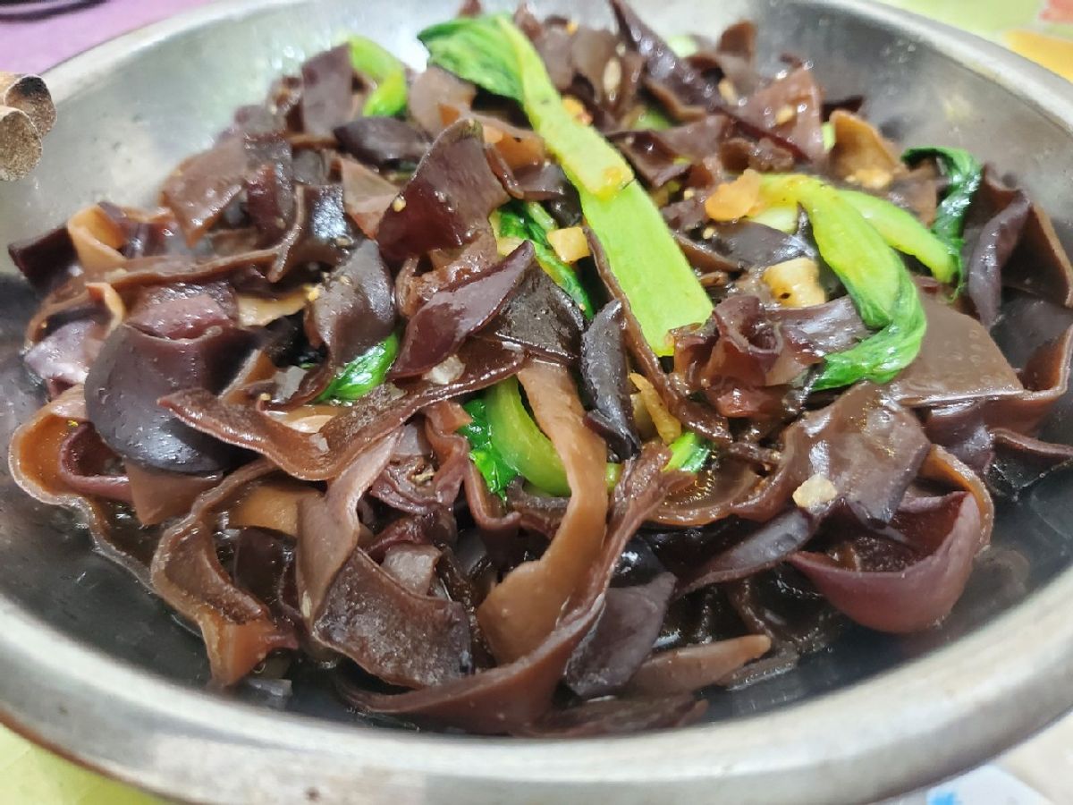 Cải thìa sốt nấm mèo