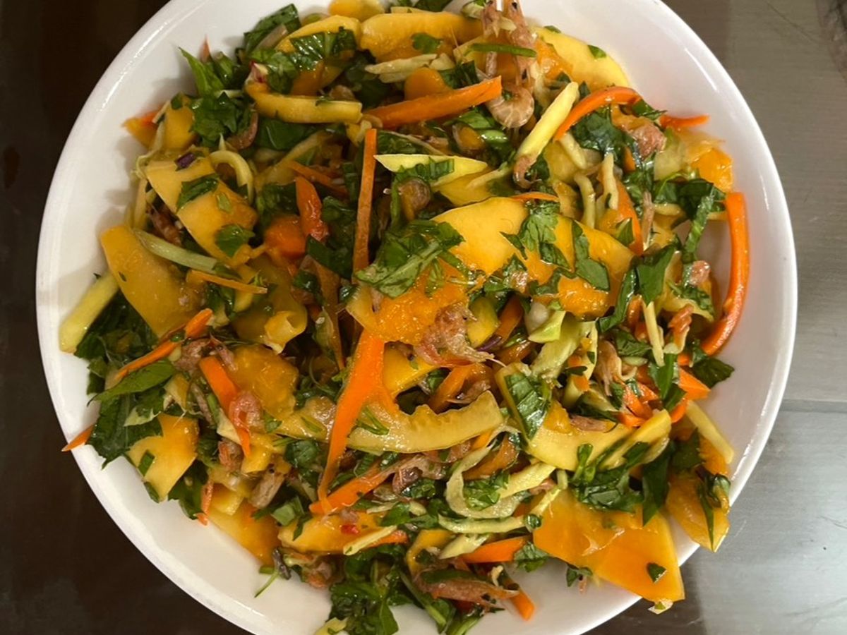 Nộm tép (hoặc tôm)