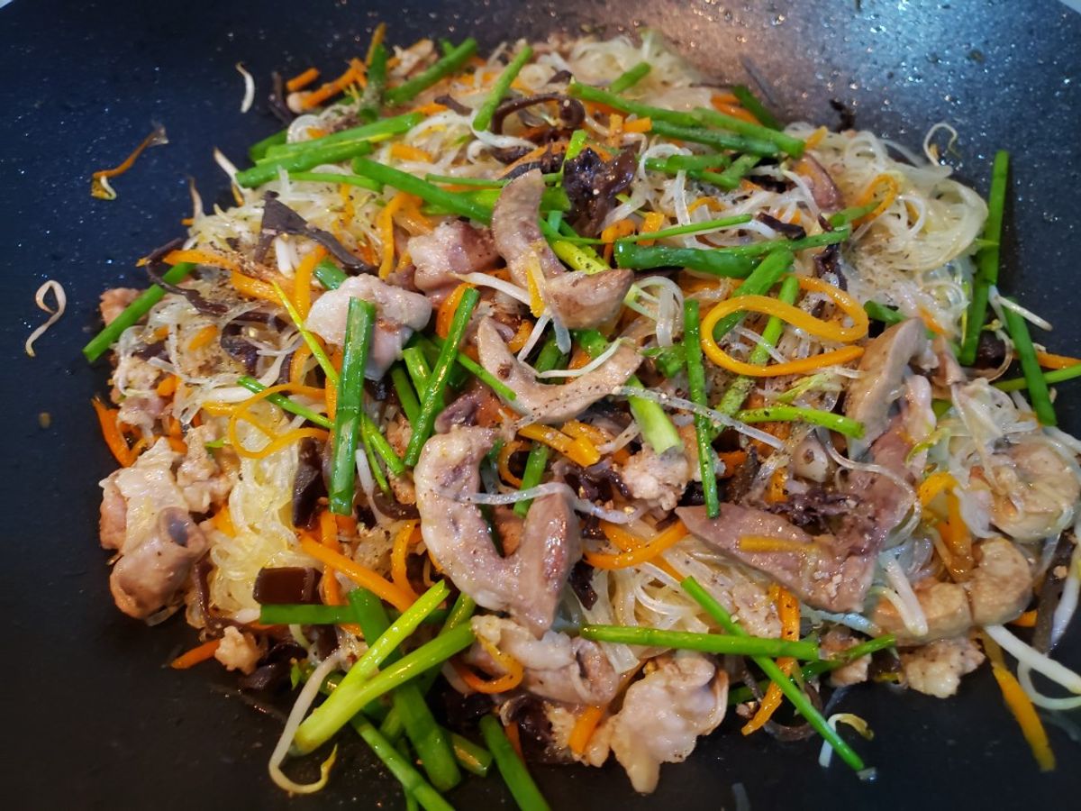 Miến xào tim cật heo