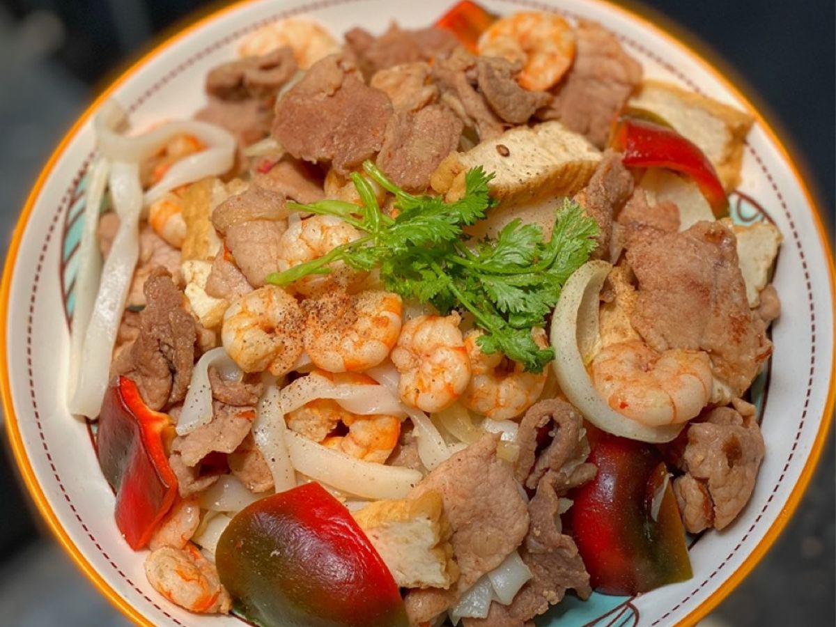 Mì Quảng Xào Tôm Thịt Eat Clean