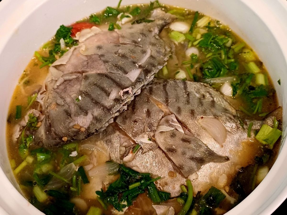 Cá hói nấu su hào