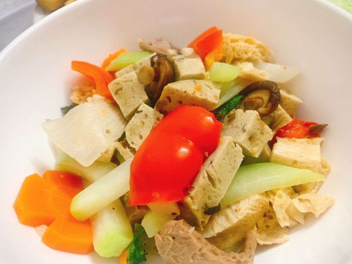 Rau củ xào giò nấm chay