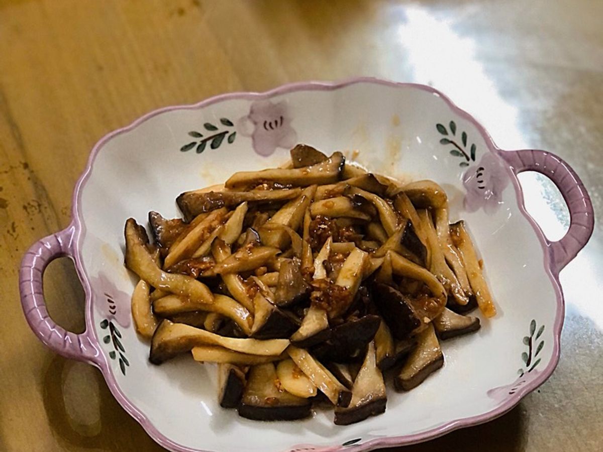 Nấm đùi gà xào tỏi
