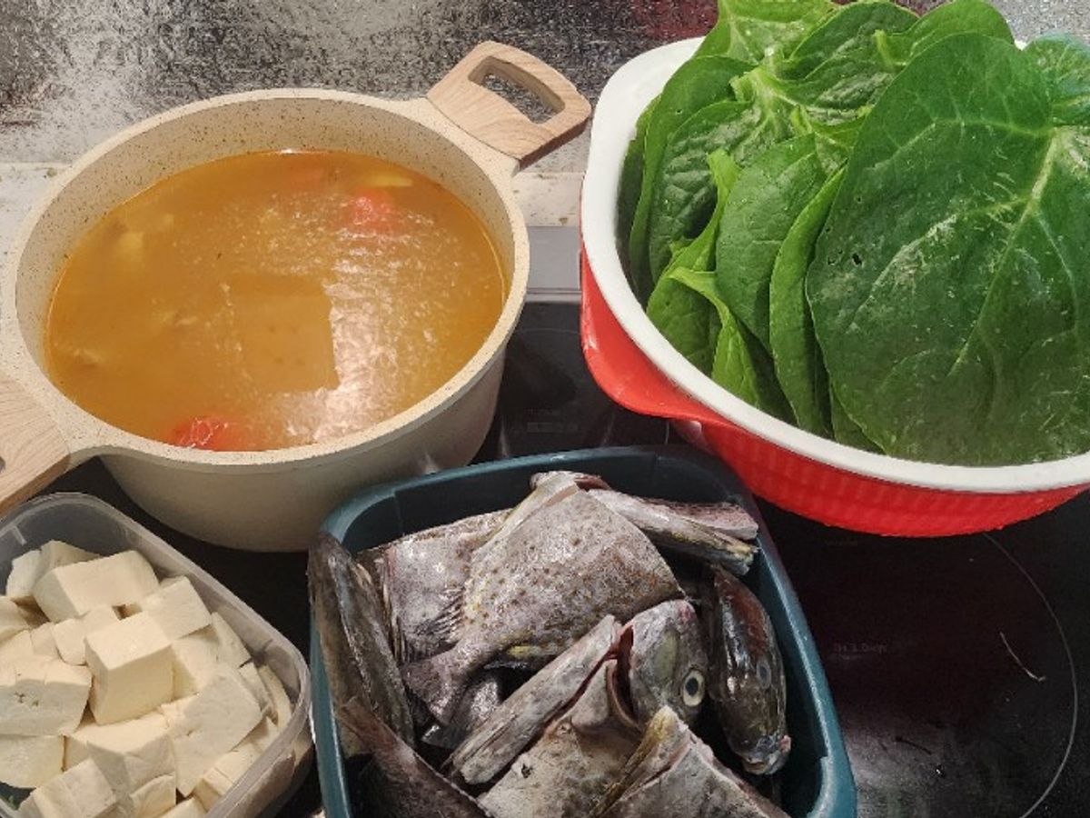 Lẩu cá dìa mùng tơi