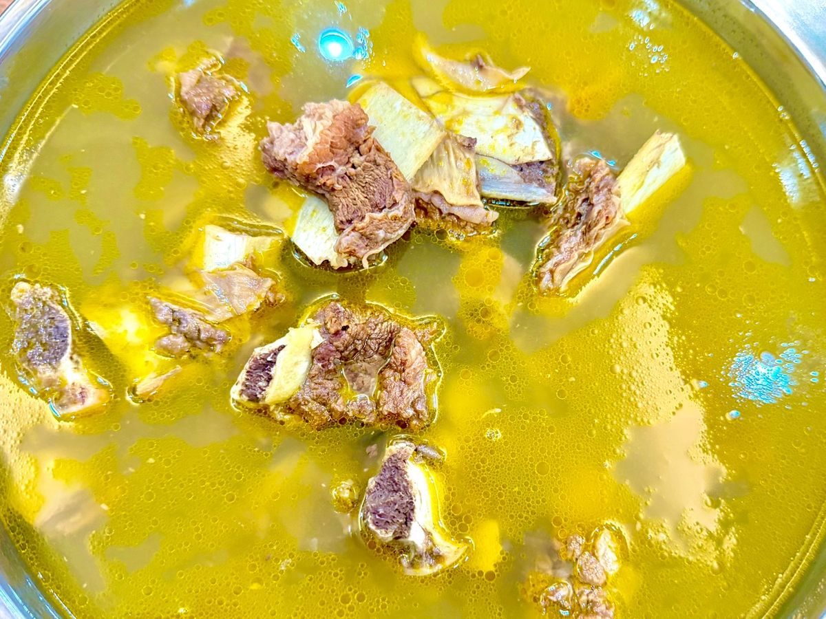 Lẩu sườn bò hoa quả