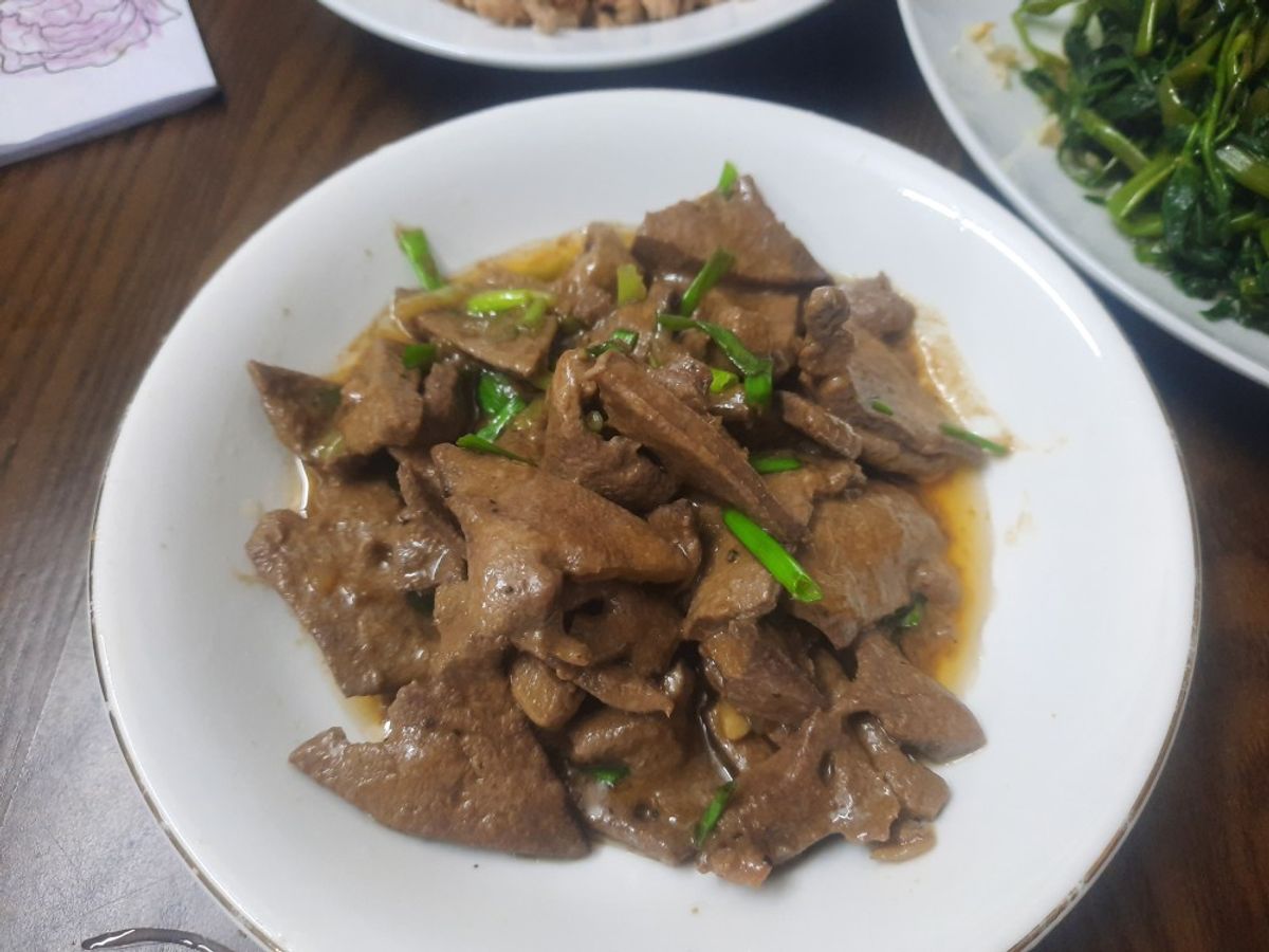 Gan lợn rim mắm