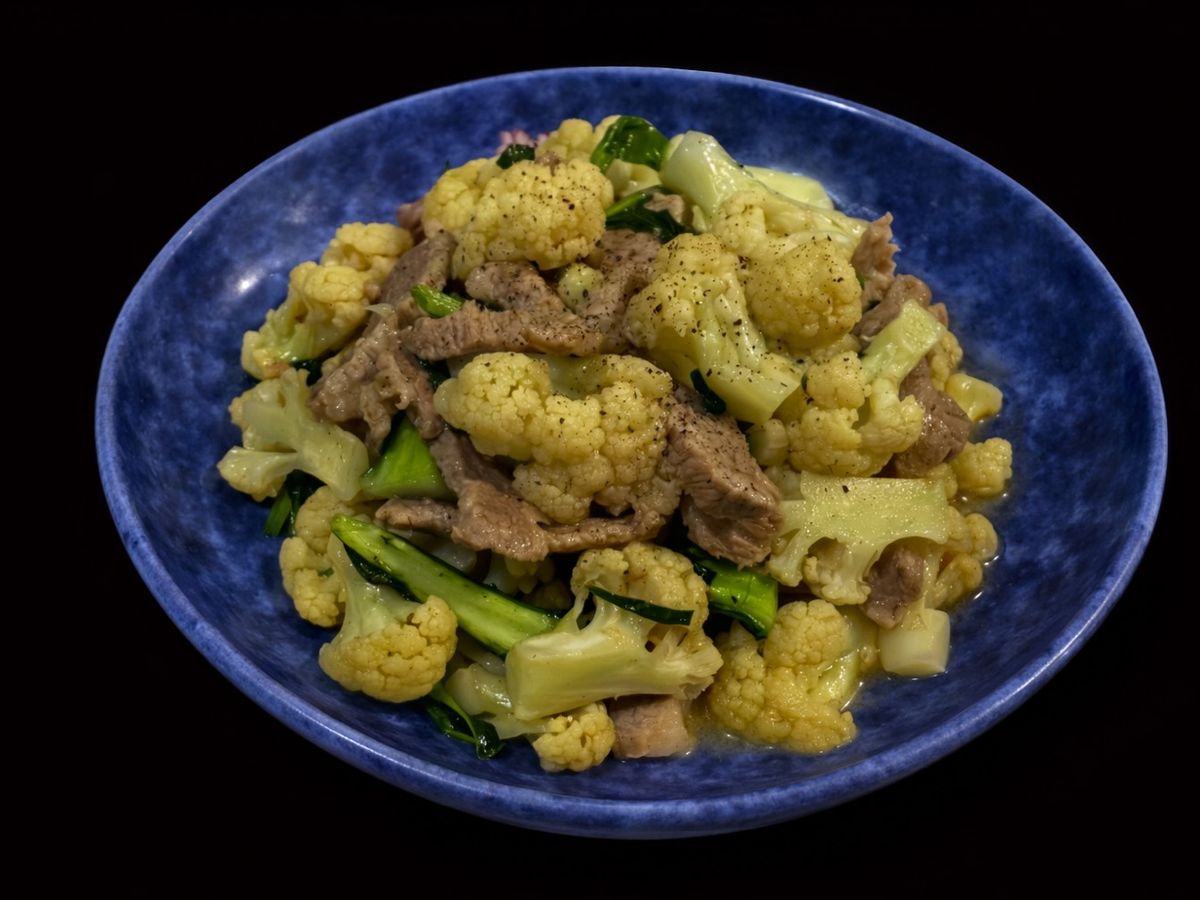 SP.0804 - Thăn Heo Xào Hoa Lơ Trắng