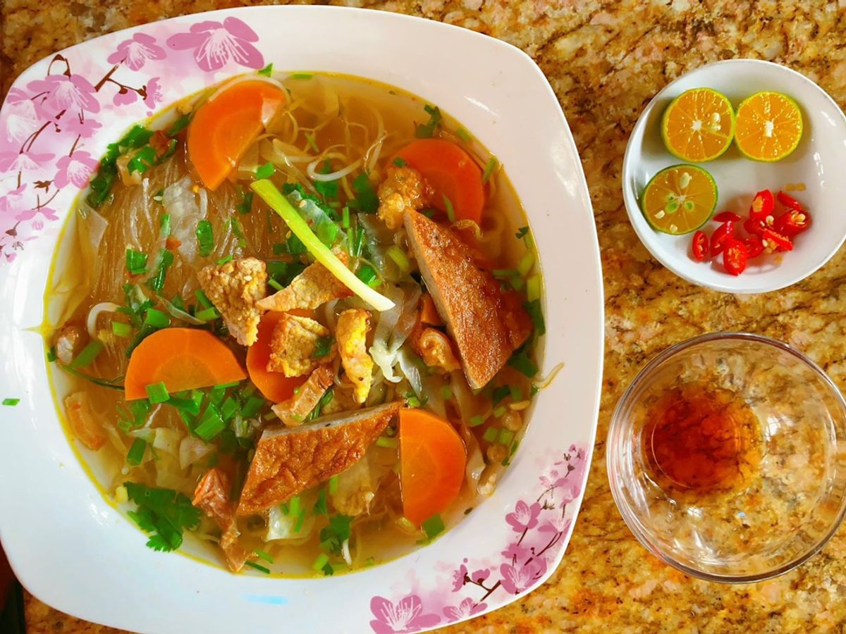 Miến chả cá, thịt nướng