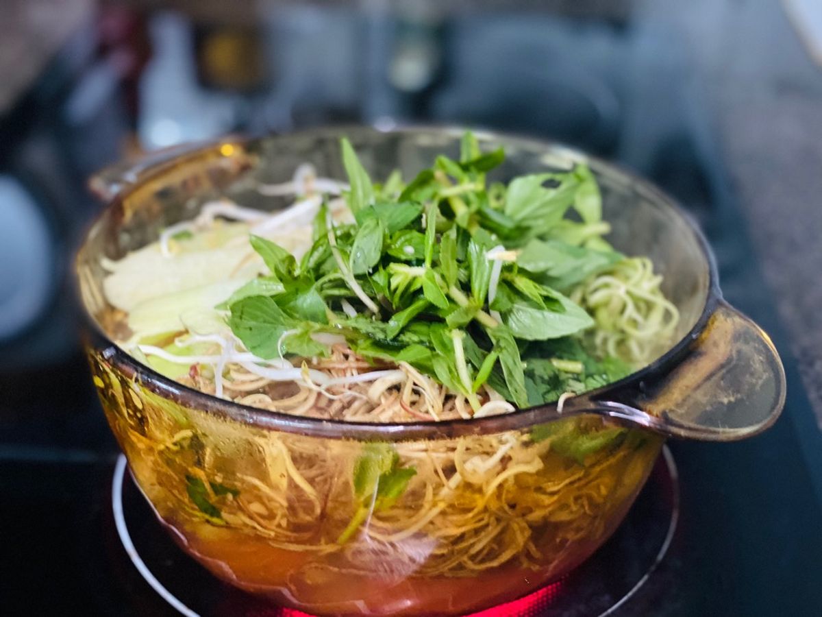 Canh Chua Chả Cá Thác Lác