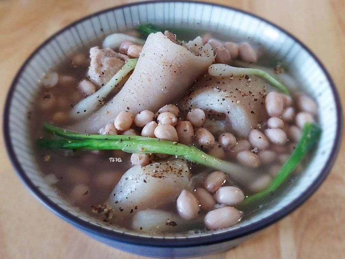 Đuôi HEO hầm đậu phộng
