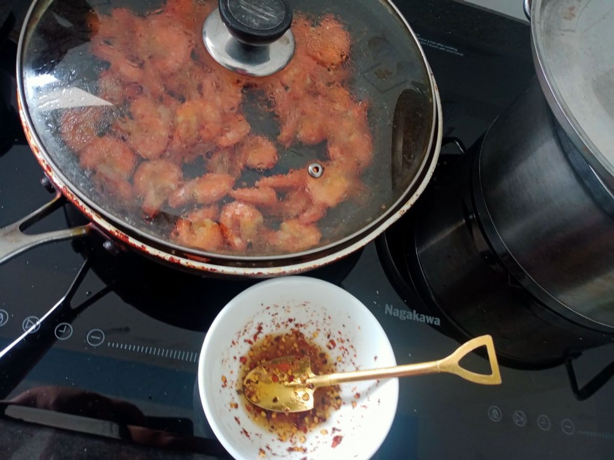 Tôm chiên sốt chua ngọt