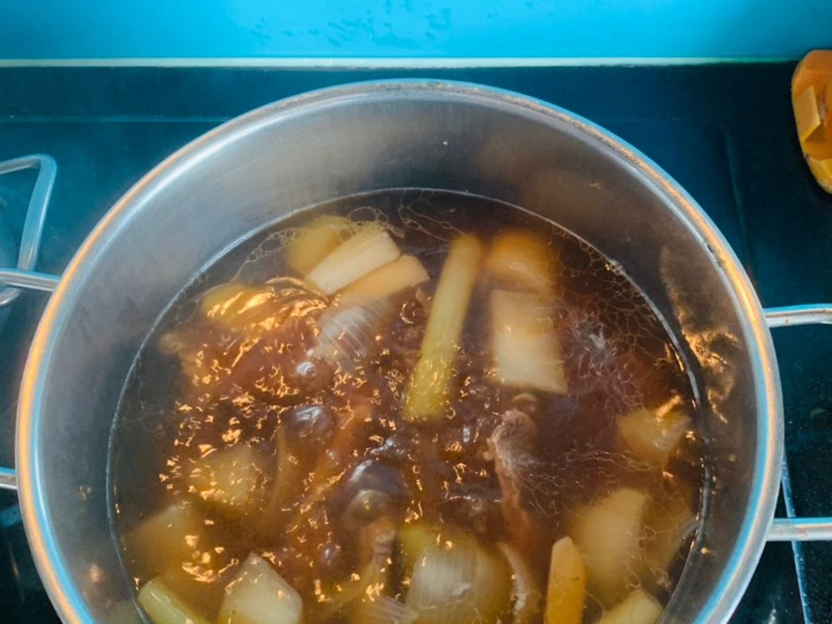 Canh sườn bò Galbi Tang Hàn quốc