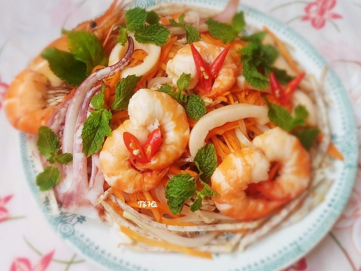 Gỏi khoai môn TÔM càng