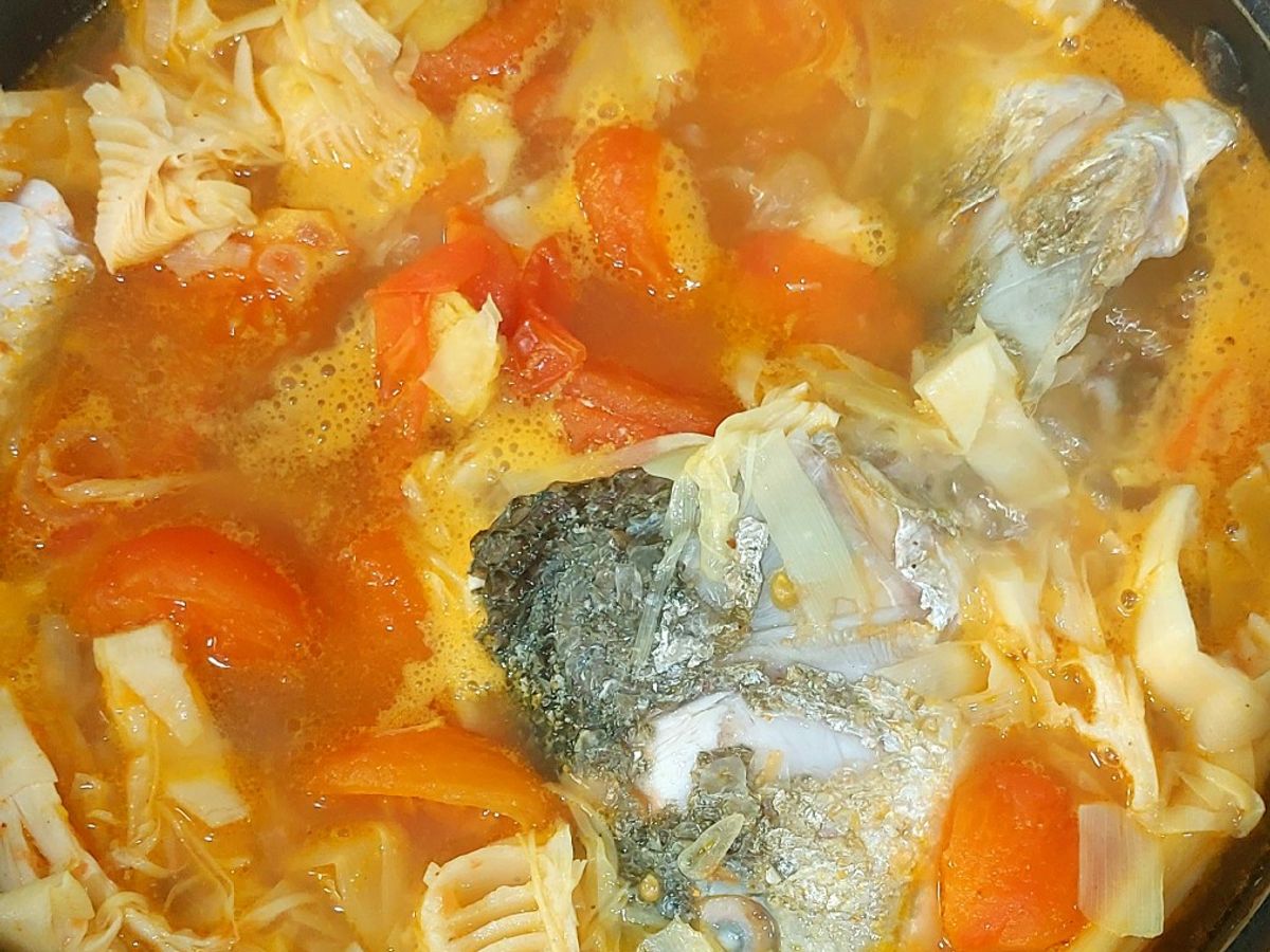 Cá sủ nấu măng chua