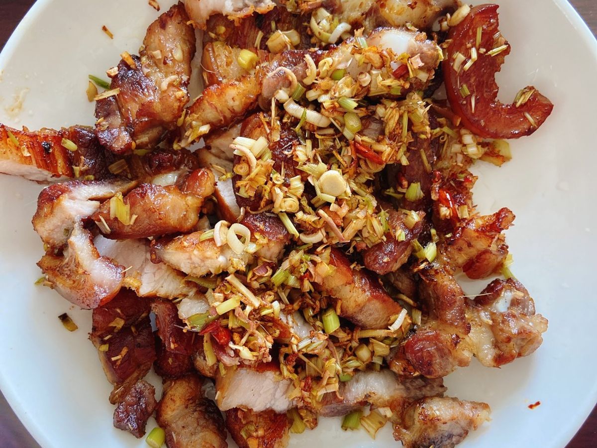 Thịt chiên sả ớt