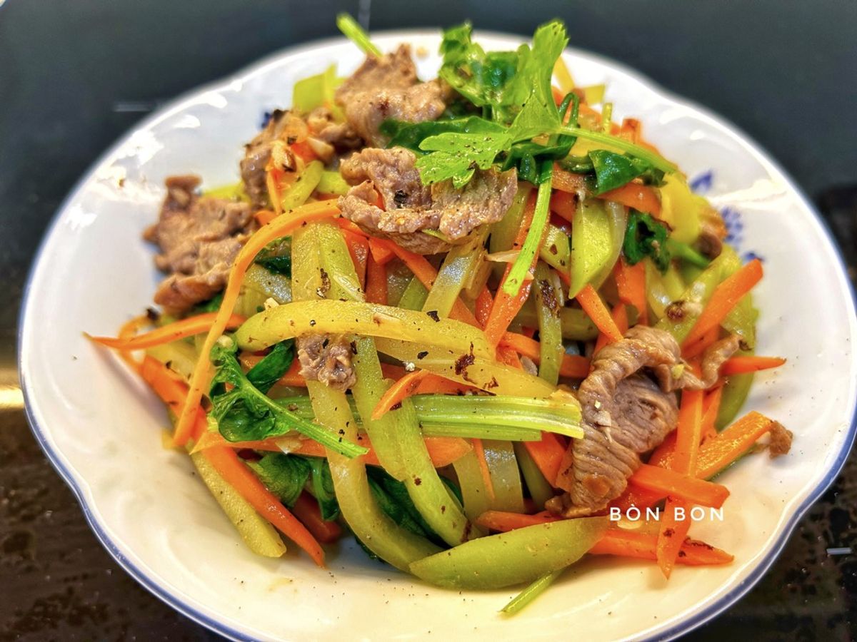 Thịt Bò Xào Su Su Cà Rốt