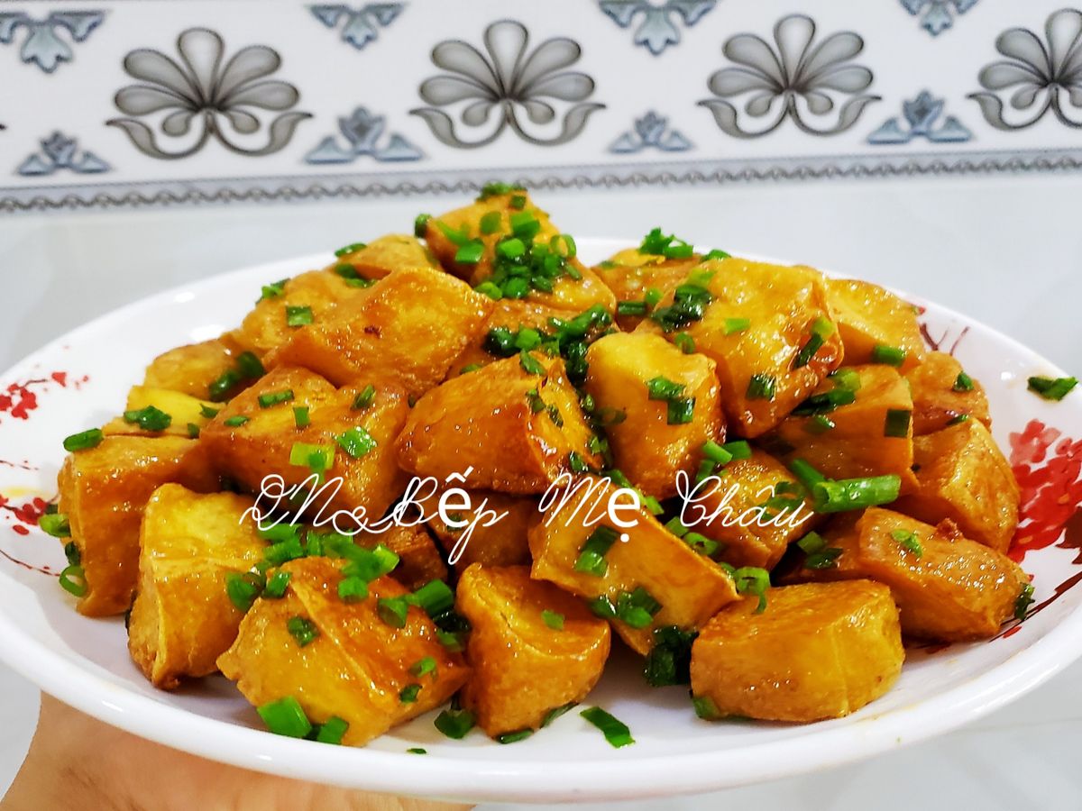 Đậu hũ chiên xóc mắm hành