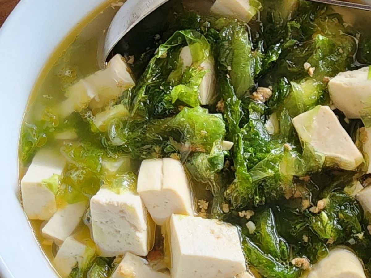 Canh rong xà lách thịt bằm đậu hũ (rong lục ulva)