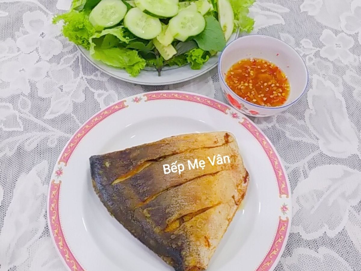 Cá chim chiên giòn