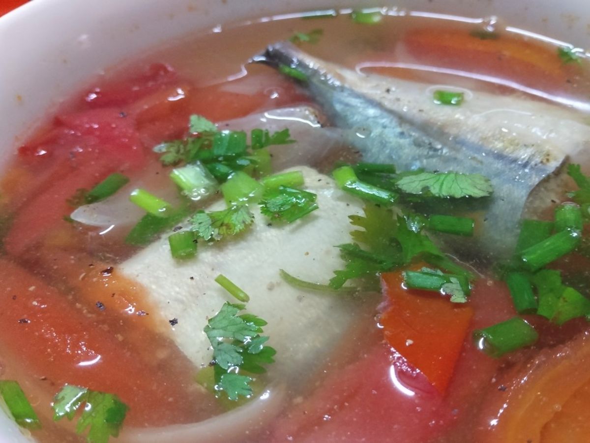 Canh cá bạc má nấu ngót