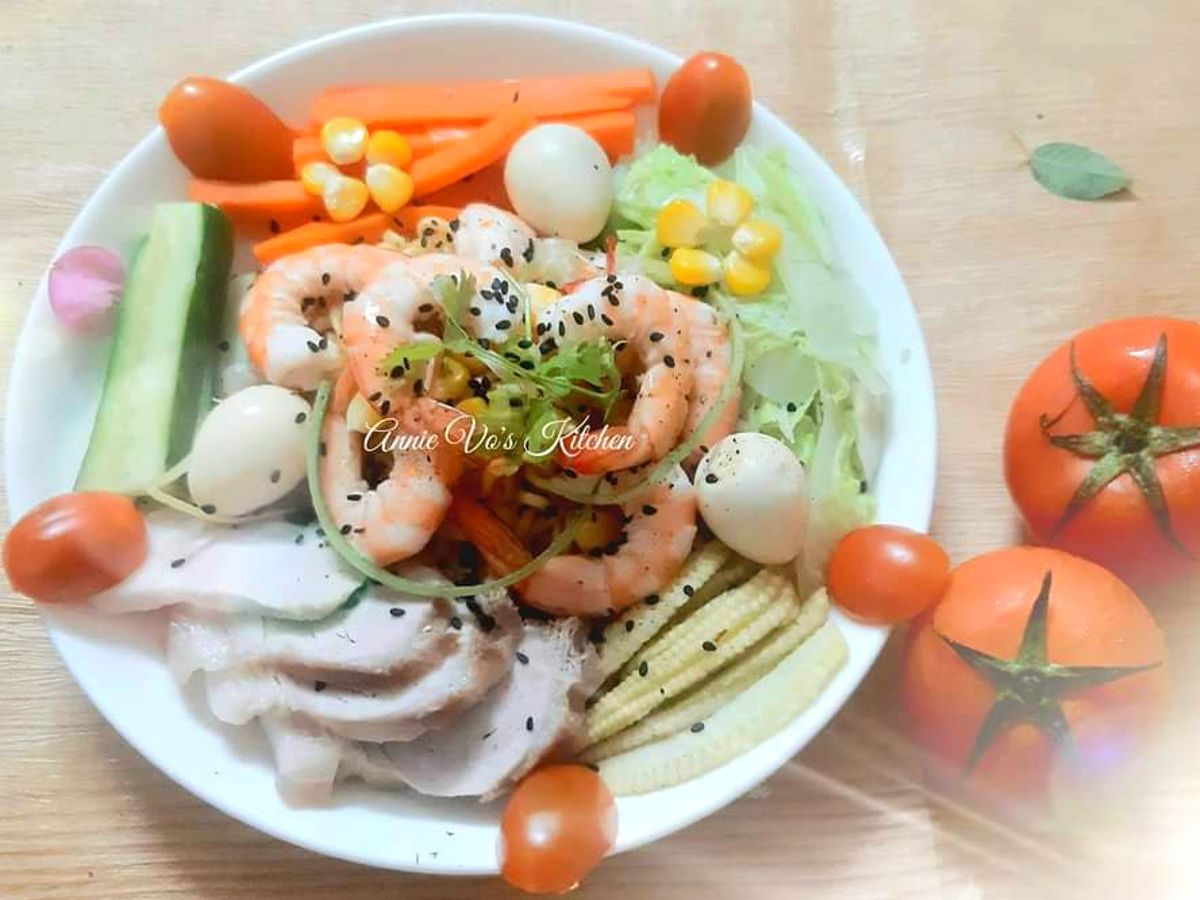 Mì trộn rau củ
