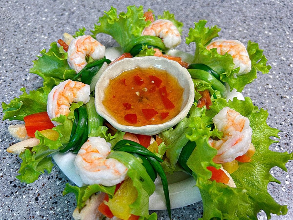 Tôm cuốn ức gà rau củ