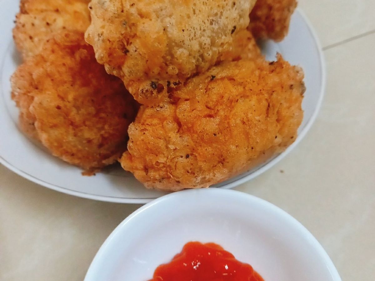 Khoai môn bọc thịt chiên giòn