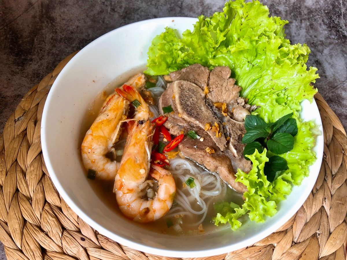 Hủ Tiếu Xương Bò-Tôm