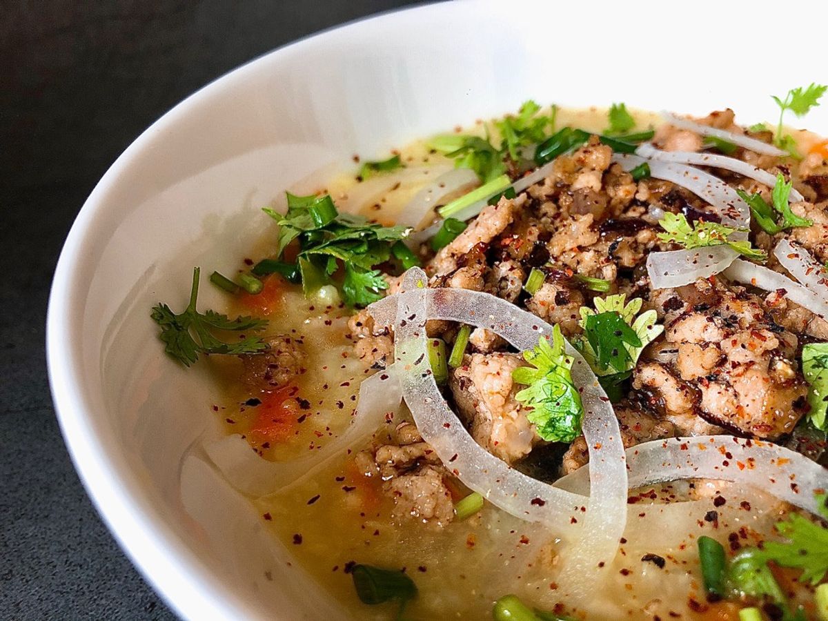 Cháo Thịt Bằm Nấu Từ Nước Luộc Gà